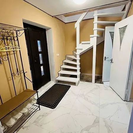 Modern House Synevyrsʼka Polyana