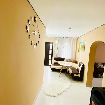 Modern House Synevyrsʼka Polyana
